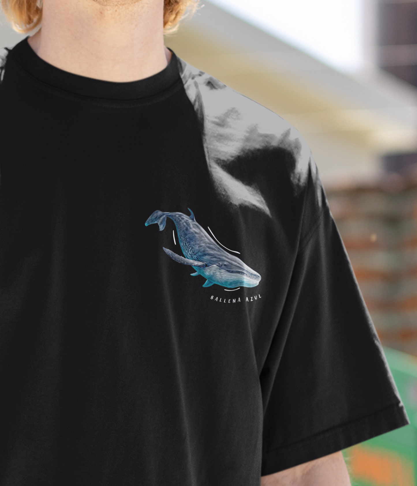 Polera Negra Ballena Azul